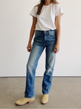Hey Gang Straight Earl Classic High-Rise Jeans in Faded Blue NWT 25